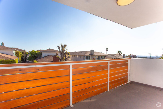 Interior Photo - Amberwood Drive