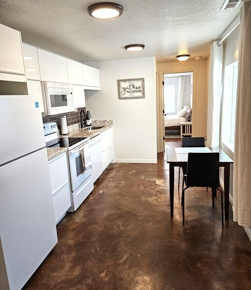 Building Photo - 1368 S 1050 W