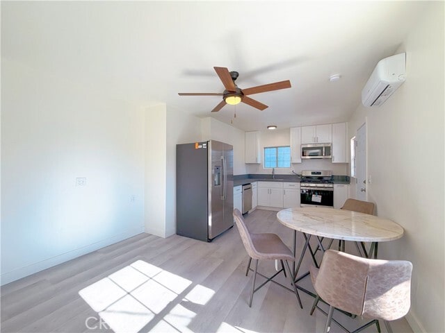 Building Photo - 285 Parke St