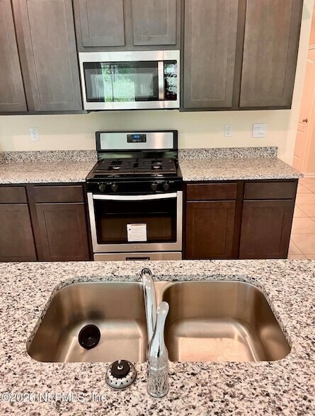 Building Photo - 86011 Tropicana Ct