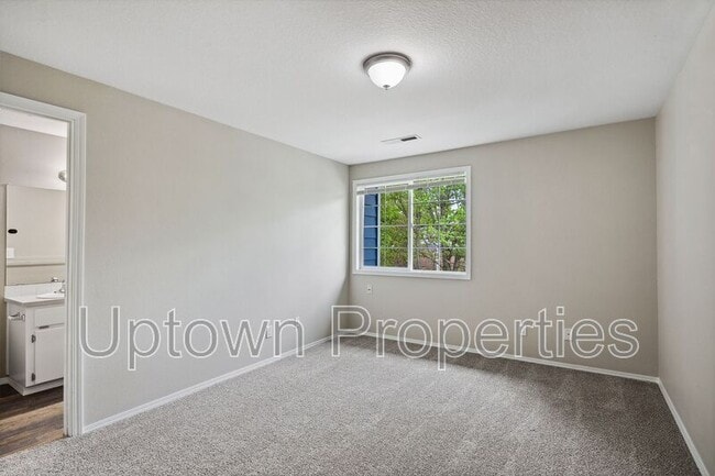 Building Photo - 6133-6135 SE Frances St.