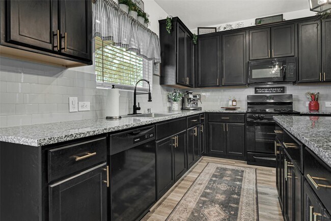 Building Photo - 30260 Kingston Heath Dr