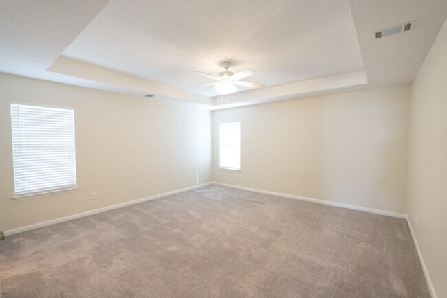 Building Photo - 3 Bedroom 2 Bath Ranch in Evans