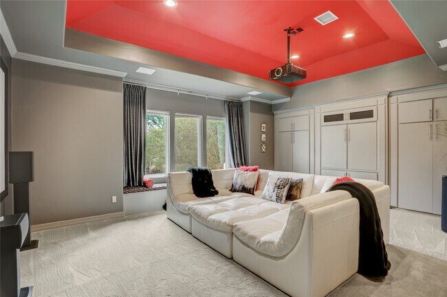 Building Photo - 4806 Wedgewood Dr