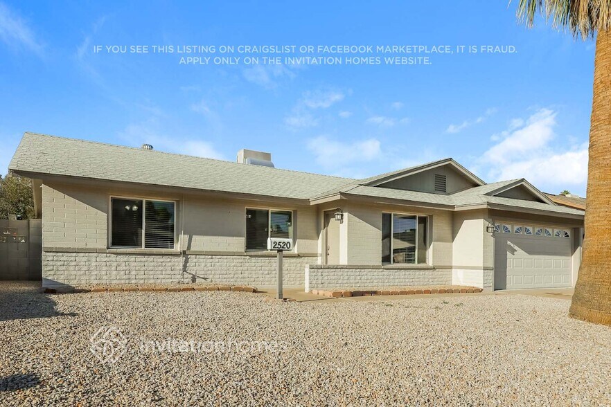 Primary Photo - 2520 E Manhatton Dr