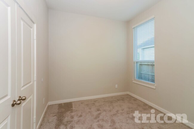 Building Photo - 2331 Cohorn Trl