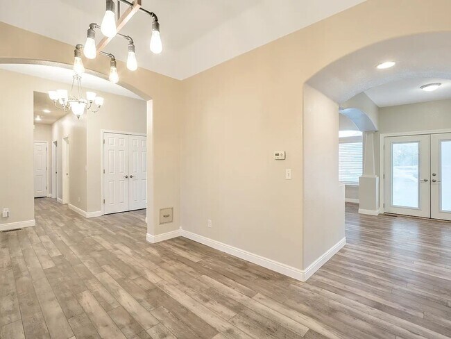 Building Photo - 2228 Red Maple Cir
