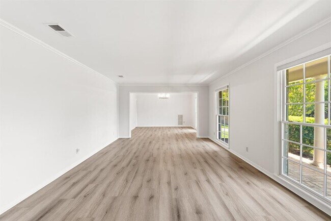 Building Photo - 2802 Pecos St