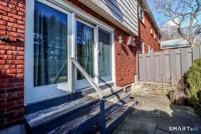 Building Photo - 62 Old Farms Ln