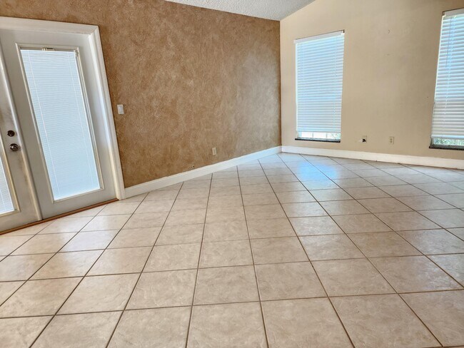 Building Photo - 2153 Royal Poinciana Blvd