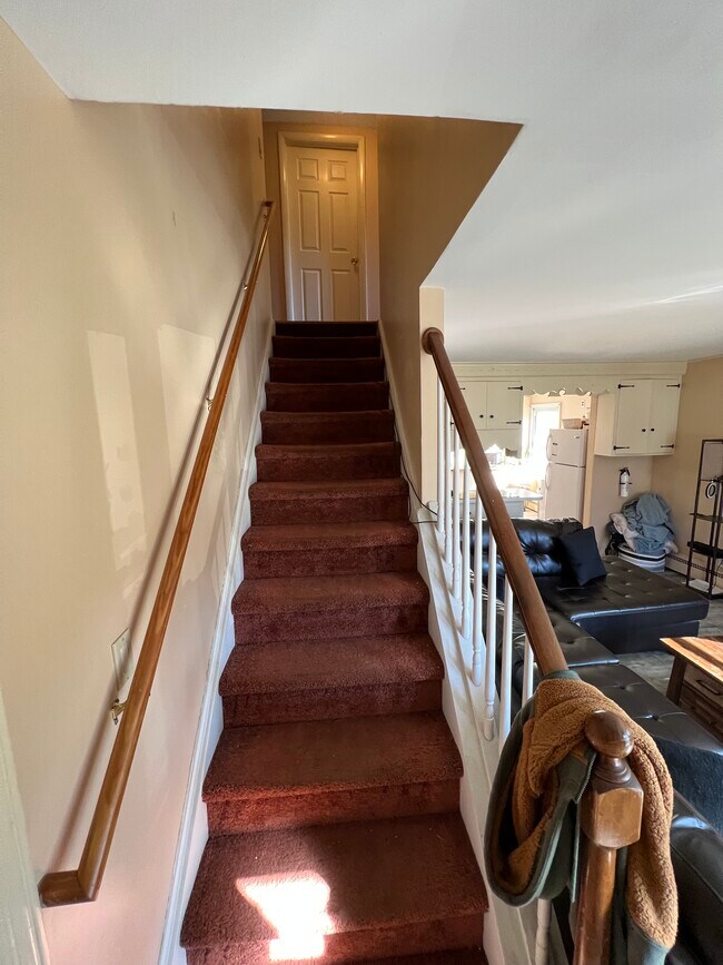 Building Photo - 35 Lynwood Dr