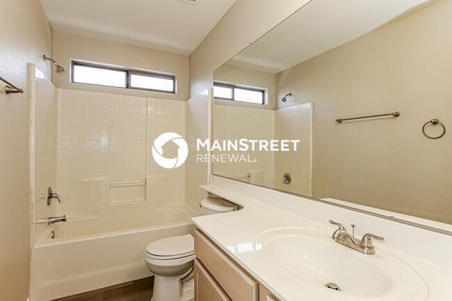 Building Photo - 3 Bedroom Pet-Friendly Home in PEORIA, AZ with Main Street Renewal