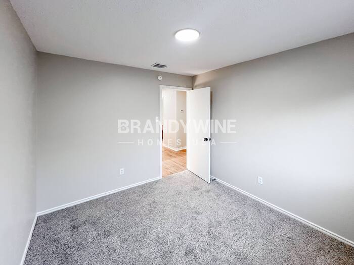 Building Photo - 5505 Key Bend