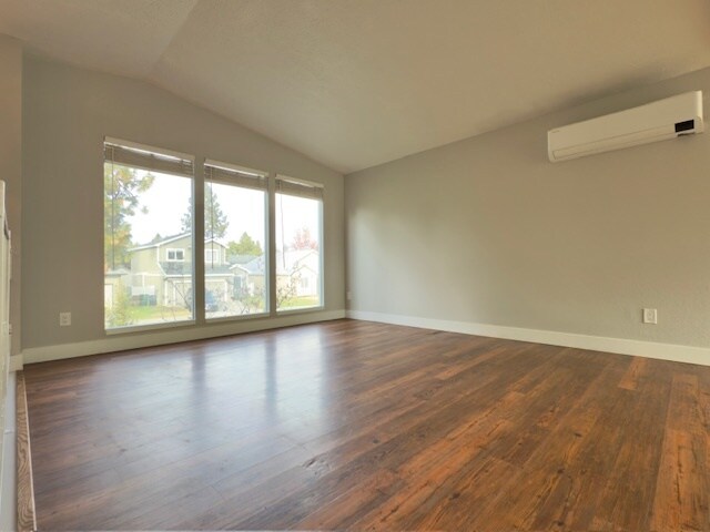 Building Photo - 4104 E 34th Ave