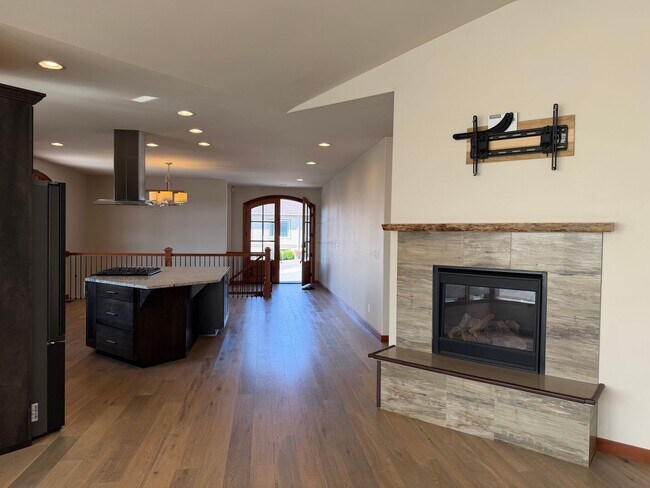 Building Photo - Military Discount - Please Inquire! ~ Whiskey Ridge View Home | 5 Bed + Bonus Living Space with O...
