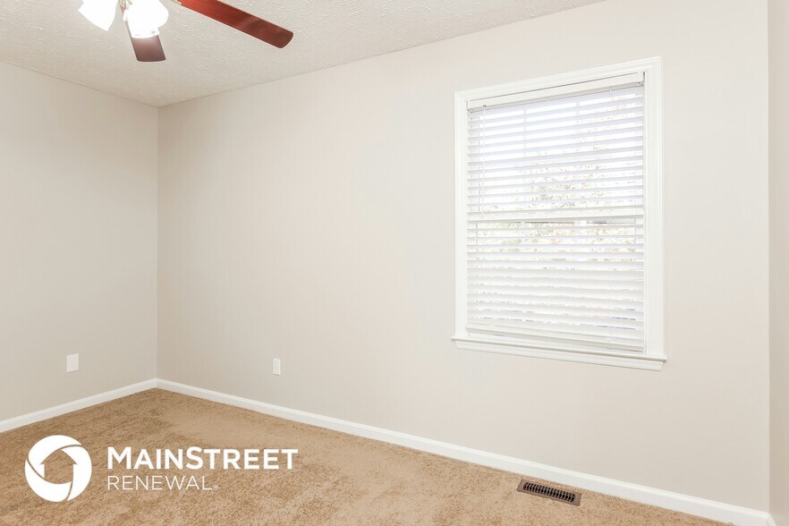 Building Photo - 3709 Phillips Way W