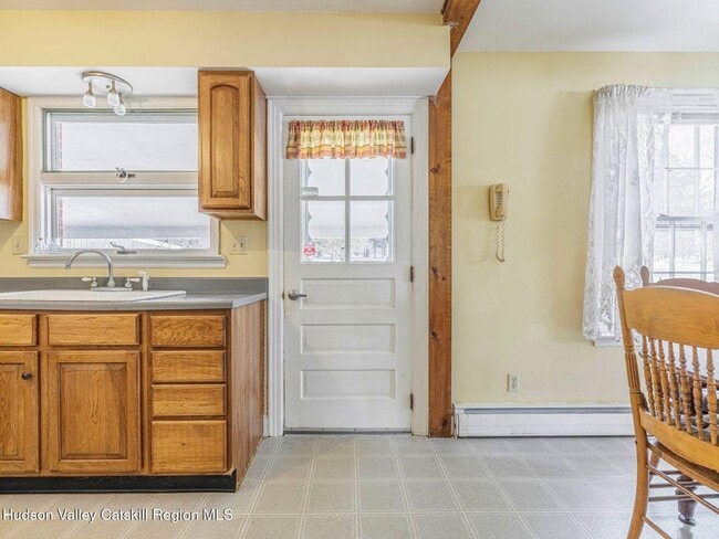 Building Photo - 11 Julia Ave