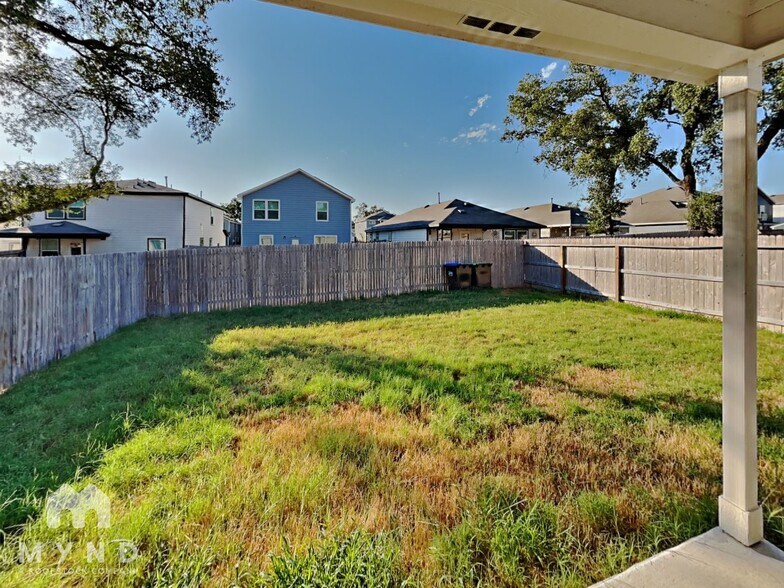 Building Photo - 7352 Littlefoot Ln