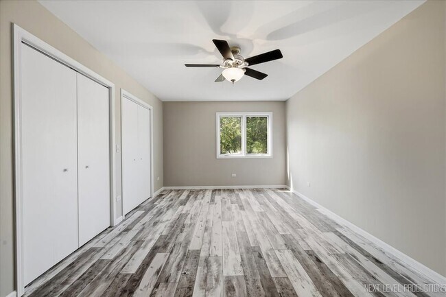 Building Photo - 306 E Conley Dr