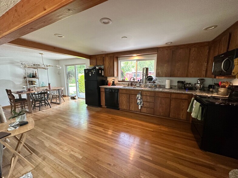 Building Photo - 2623 80th St E