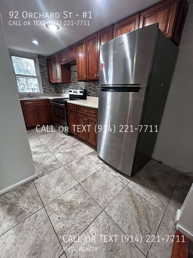 Building Photo - 92 Orchard St