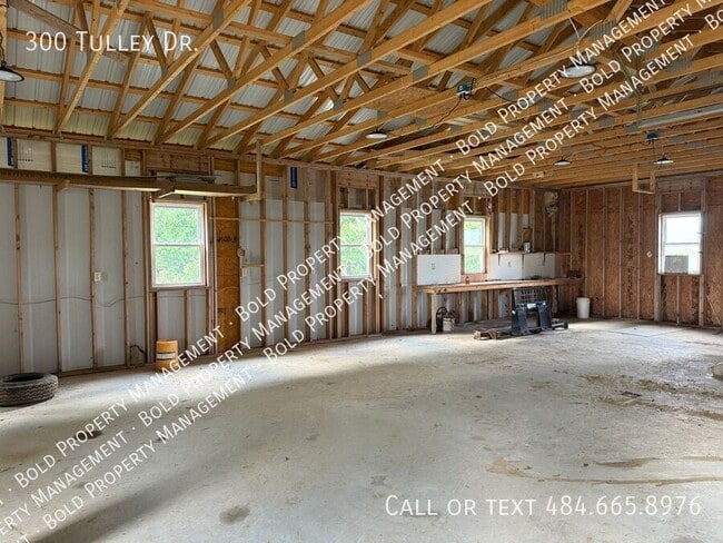 Building Photo - 300 Tulley Dr