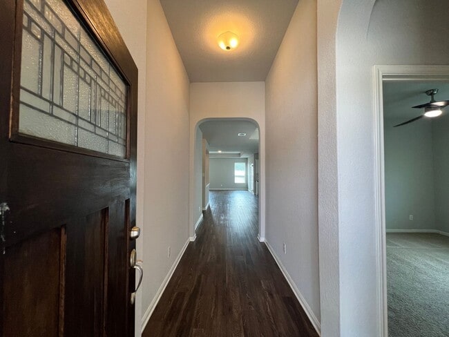 Building Photo - Beautiful 3/2 home in Oak Creek Estates,  ...