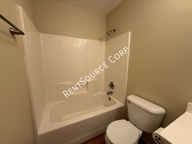 Building Photo - 3321 Kaylyn St