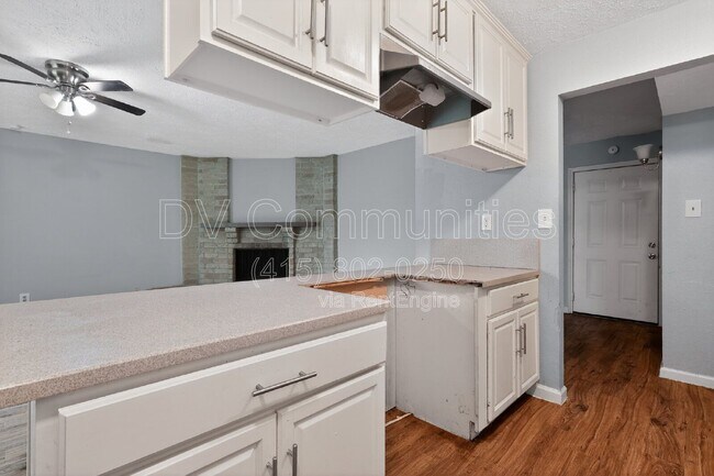 Building Photo - 14630 Edenglen Dr