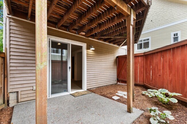 Building Photo - 3Bd/2.5Ba Seattle Home