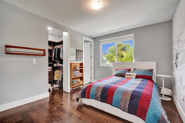 Building Photo - 10223 NW 75th Terrace