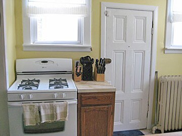 Building Photo - 140 Sumac St