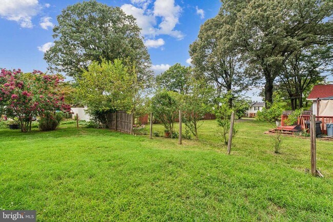 Building Photo - 7006 Friendship Rd