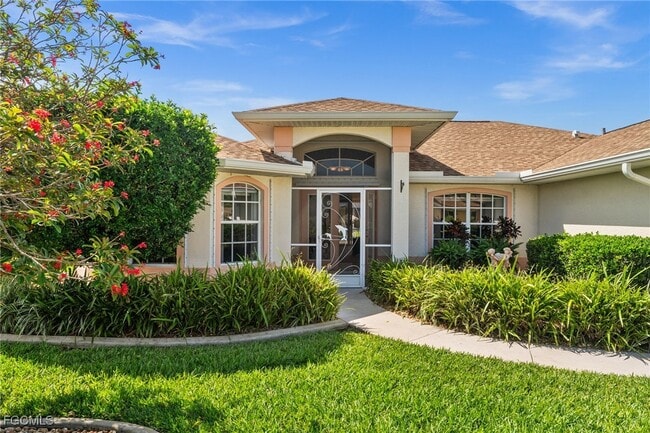 Building Photo - 210 SW 37th Terrace