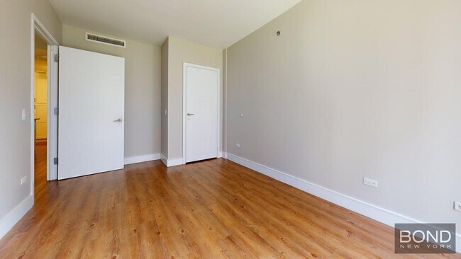 Building Photo - 237 E 34th St