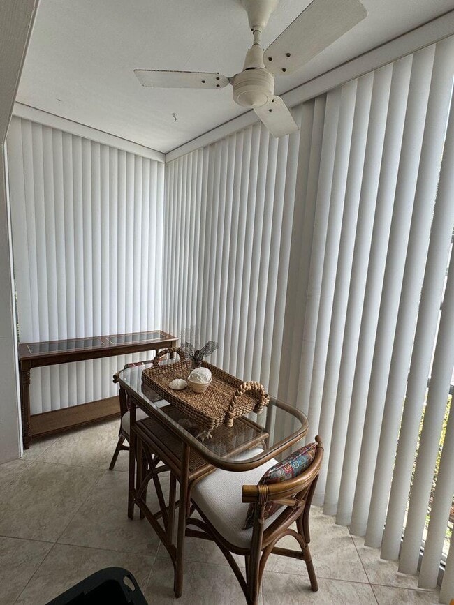 Building Photo - 6219 Bay Club Dr