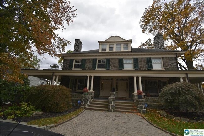 Primary Photo - 408 Clinton Terrace