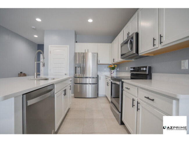 Building Photo - Beautiful 4/2 Buckeye House!