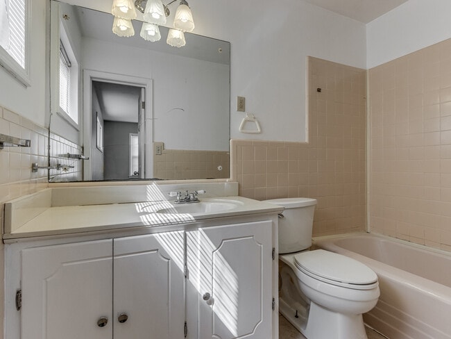 Building Photo - 2609 Mickey Rd