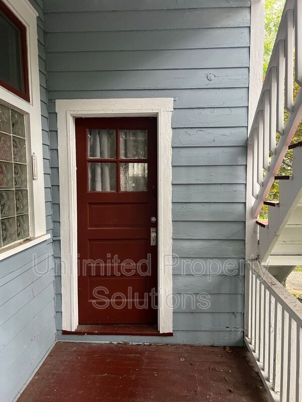 Building Photo - 419 S 3rd St