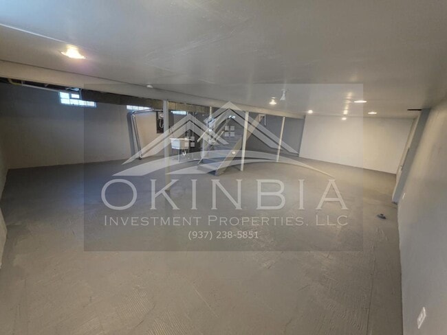 Building Photo - 4915 Rockland Dr