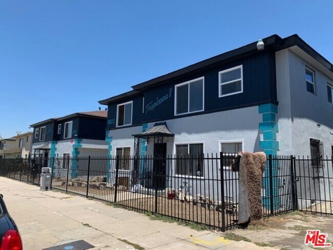 Primary Photo - 6800 West Blvd