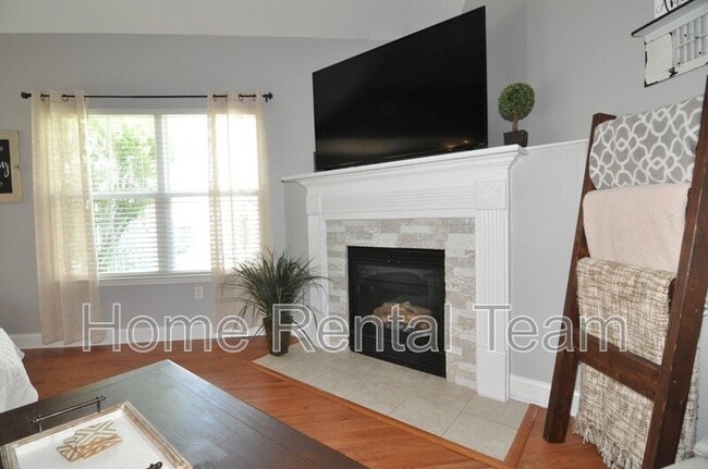 Building Photo - 156 Cottonham Ct