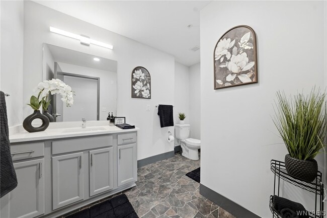 Building Photo - 40 North St