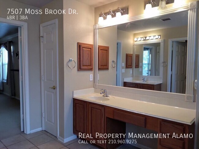 Building Photo - 7507 Moss Brook Dr