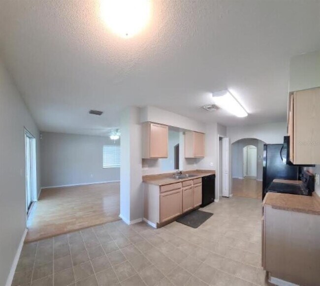 Building Photo - 1501 Rincon Dr