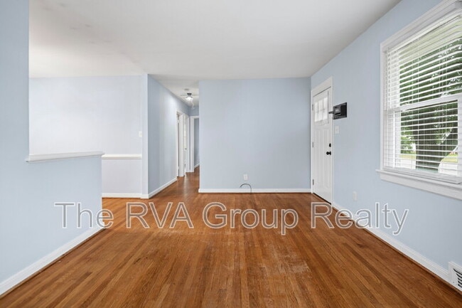 Building Photo - 3411 Oxnard Rd