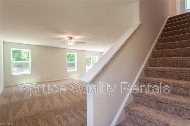 Building Photo - 4007 Meredith Woods Ln