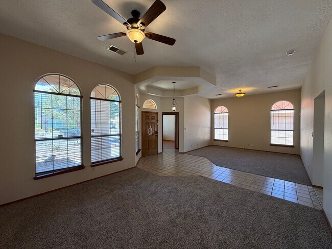 Building Photo - 7281 Spruce Mountain Loop NE