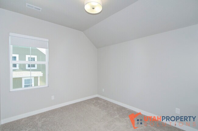 Building Photo - 11586 S Bingham Rim Rd
